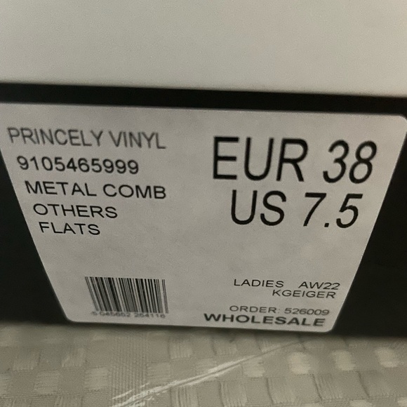 NIB Kurt Geiger London PRINCELY VINYL Embellished Mules 7.5 (FINAL PRICE)#1025 - Picture 10 of 12